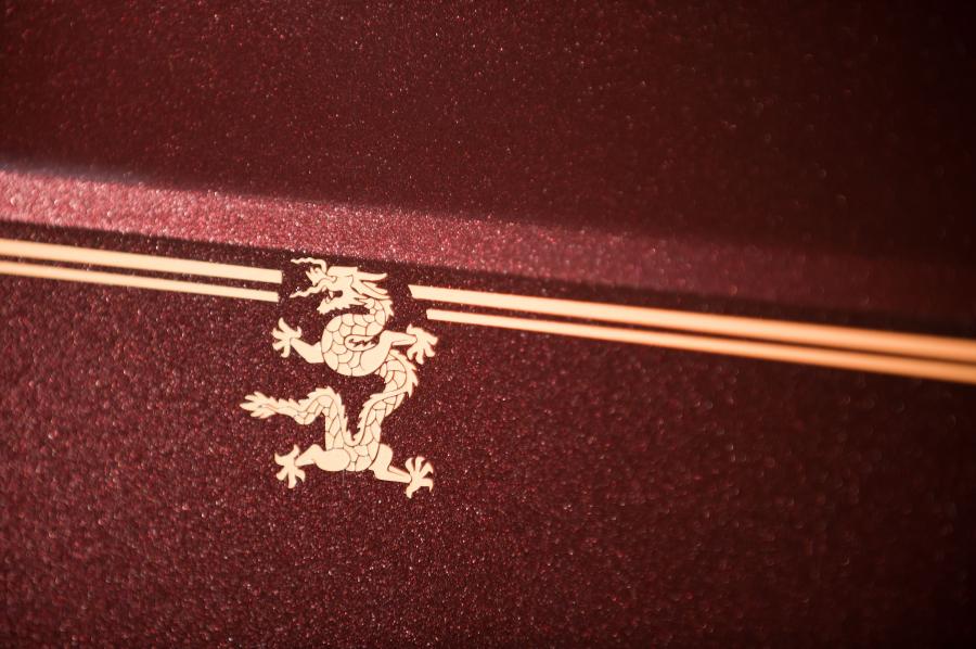  Rolls-Royce Phantom Year of The Dragon 2012 года  (фото 5 из 11)